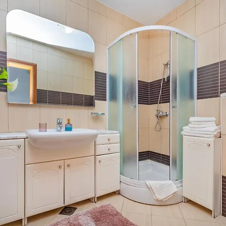 Residences Island View Apartment